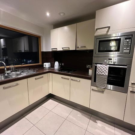 Bigkings Stylish 2 Bedroom Apartment With Free On Street Parking Manchester Exterior photo