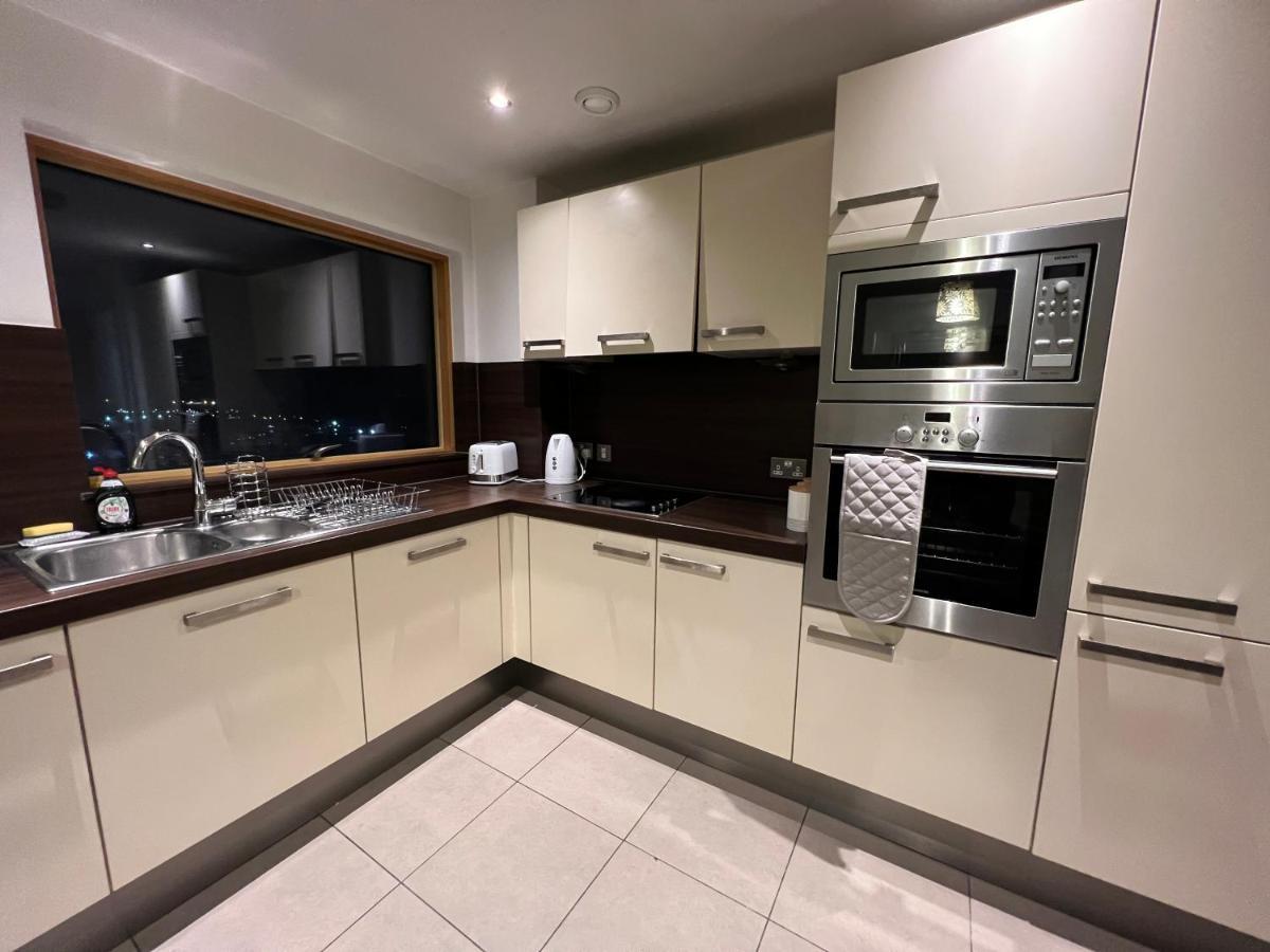 Bigkings Stylish 2 Bedroom Apartment With Free On Street Parking Manchester Exterior photo